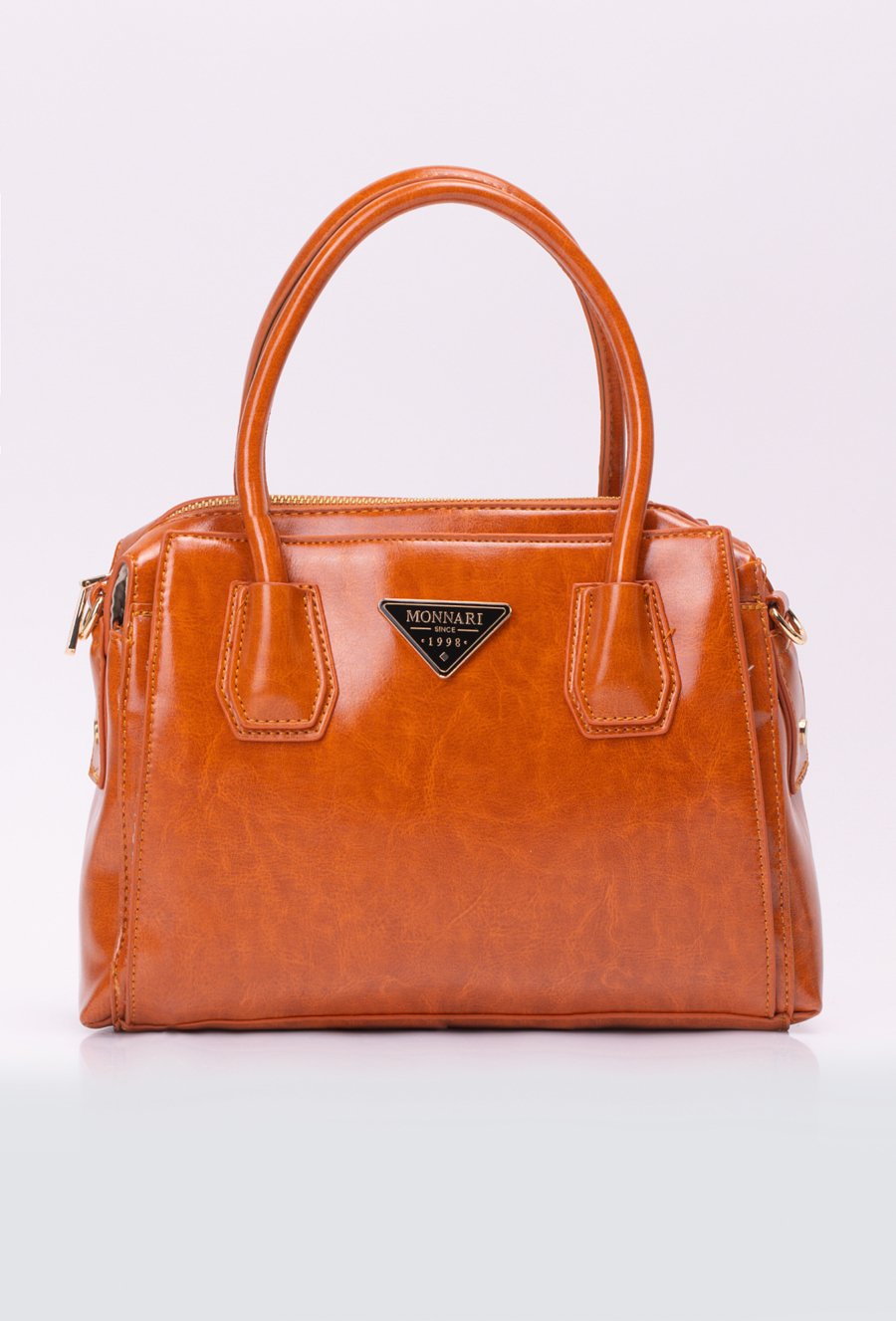 Mała lakierowana akt&oacute;wka