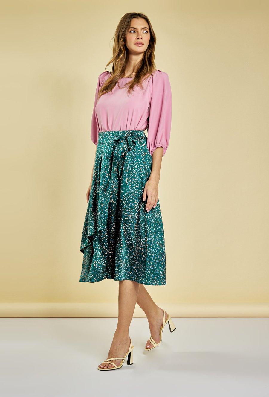 Wzorzysta sp&oacute;dnica midi