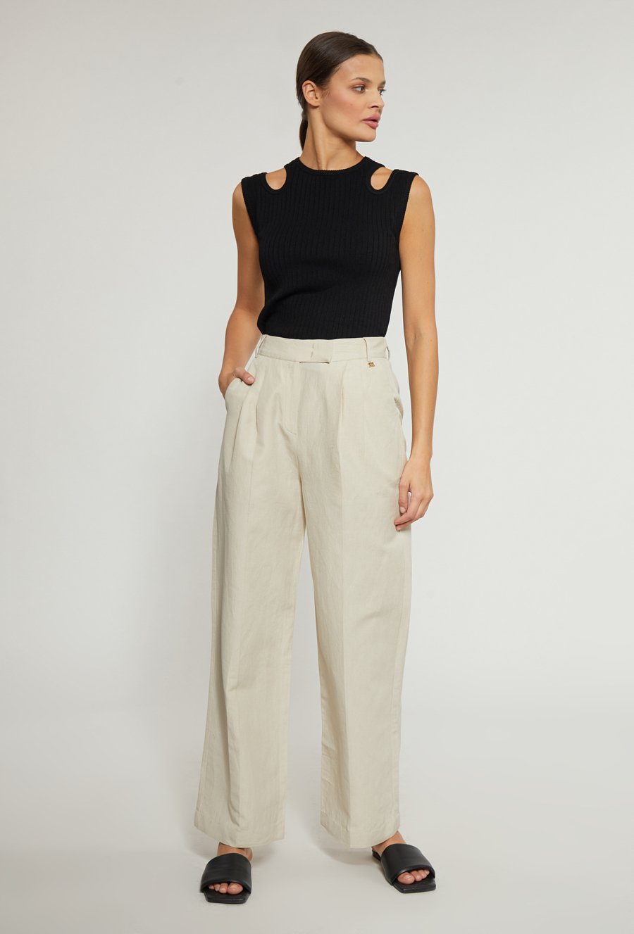 Prążkowany sweter damski