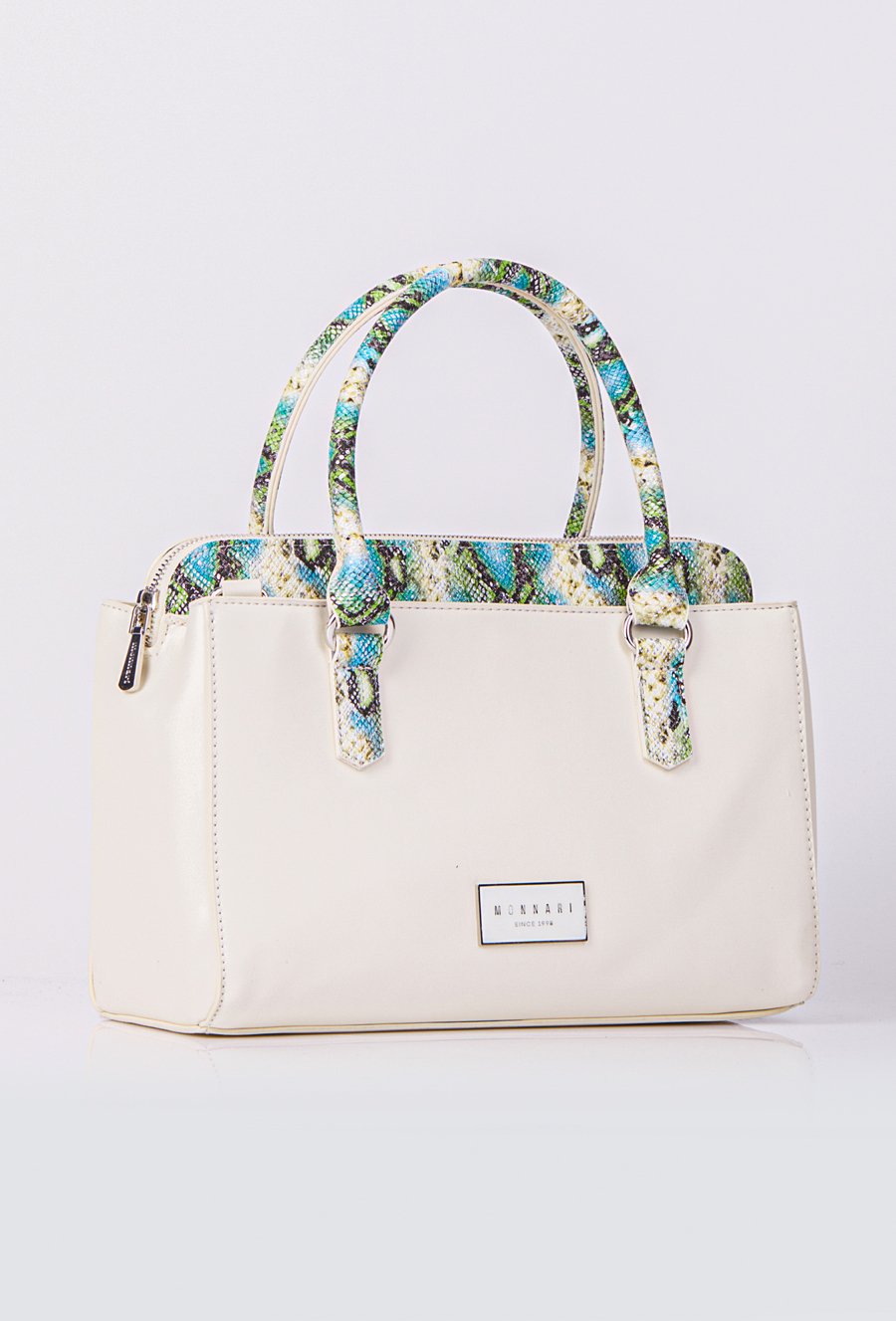 Akt&oacute;wka damska z wzorem