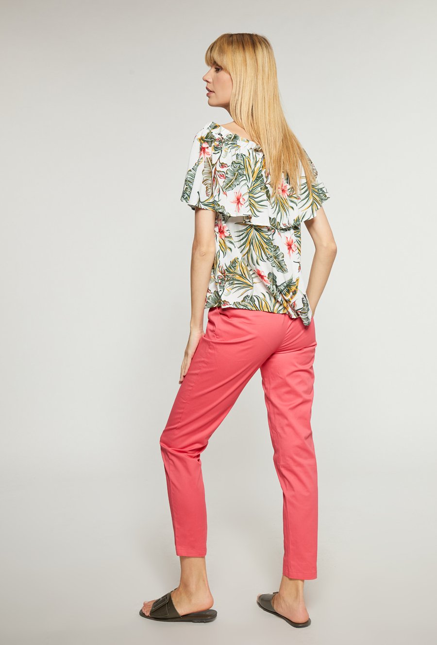 Spodnie typu chinosy