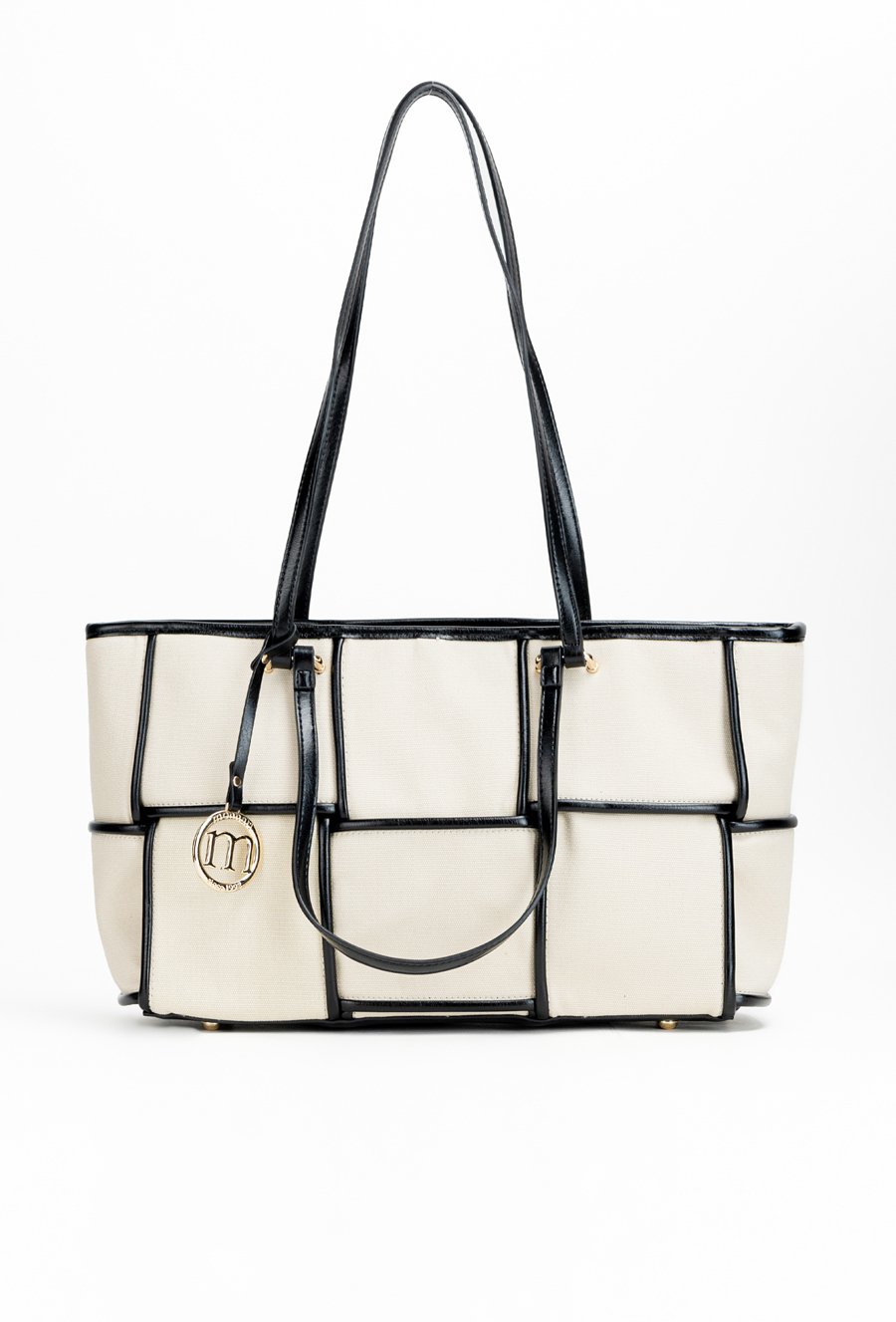 Duża akt&oacute;wka damska