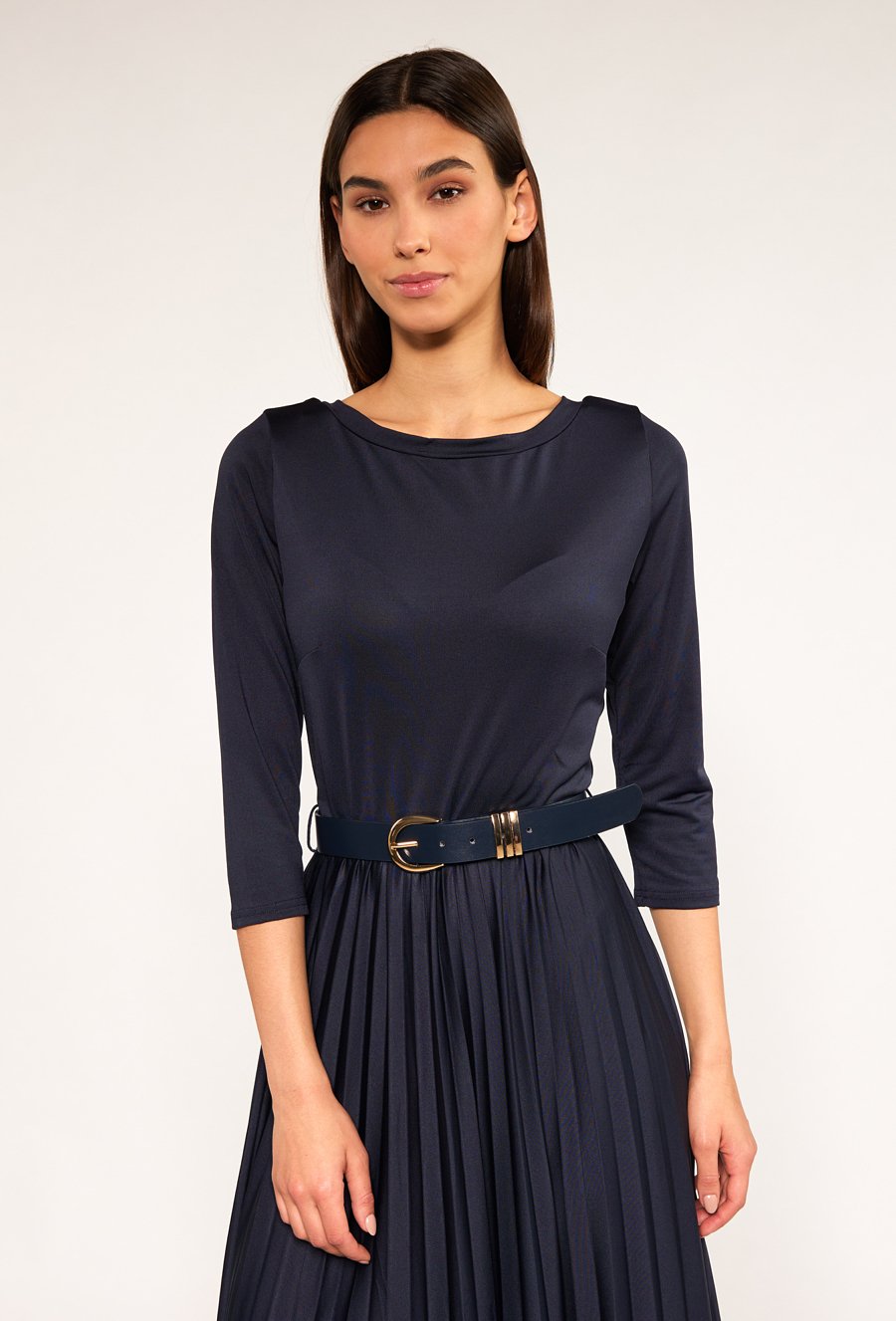 Długa sukienka damska z paskiem