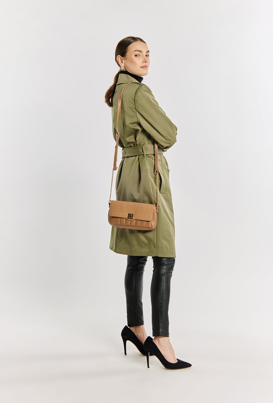 Mała kopertowa torba damska