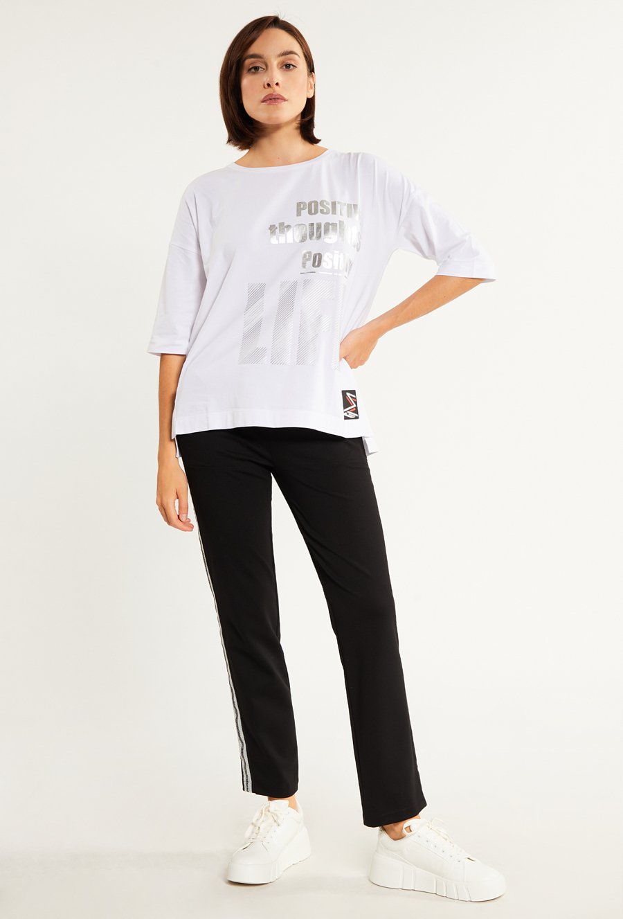 T-shirt z połyskującym nadrukiem