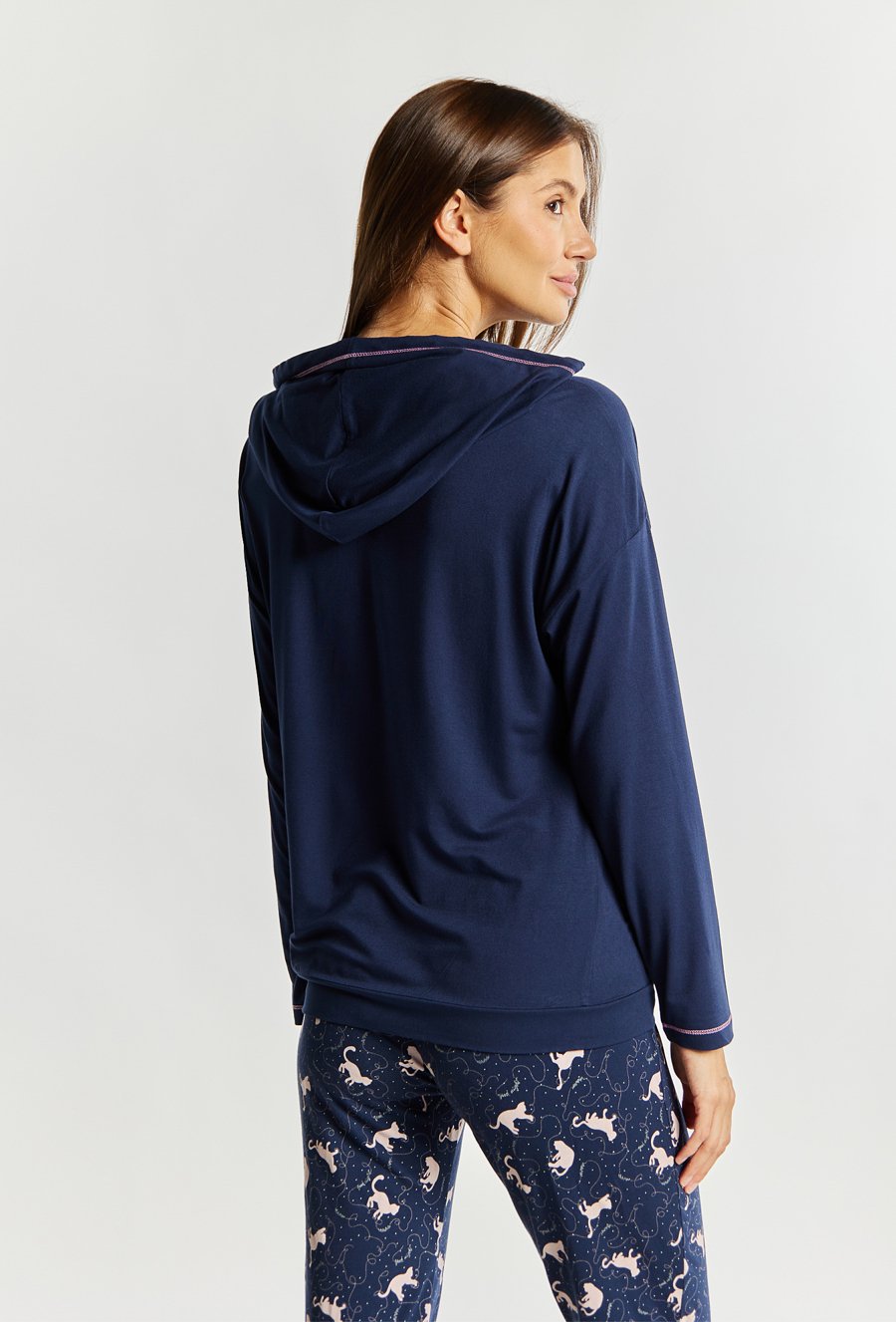 Wiskozowa koszulka z kapturem