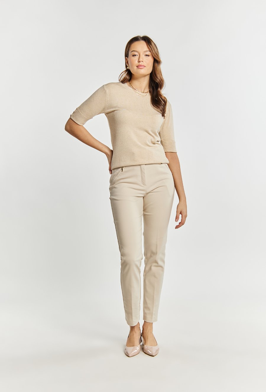 Sweter damski z kr&oacute;tkim rękawem