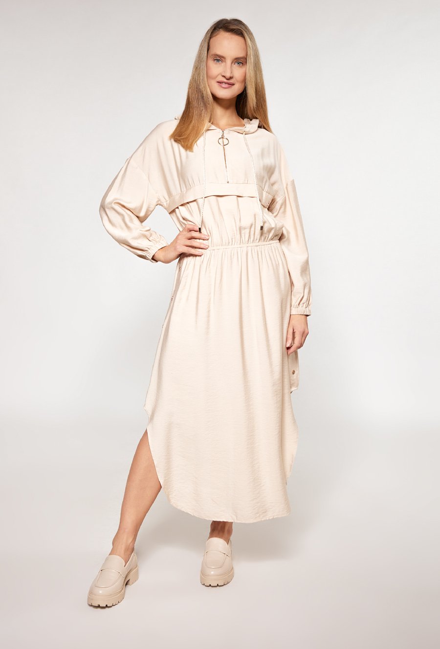 Sukienka damska z kapturem