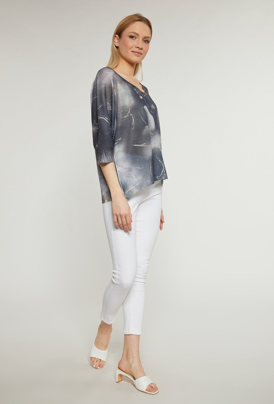 Wzorzysty sweter damski z siateczki