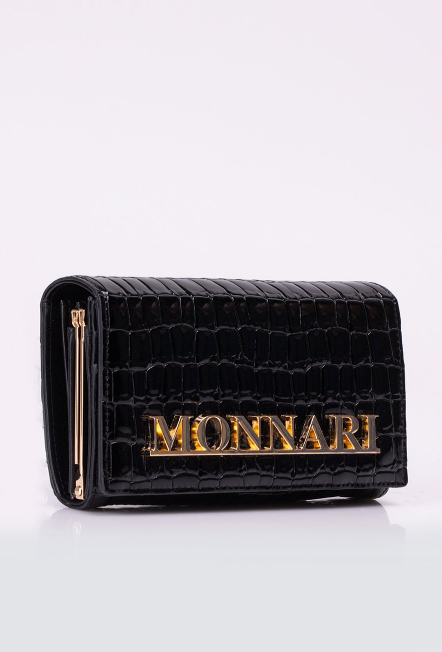 Mały portfel z napisem Monnari