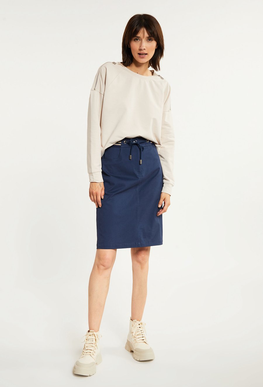 Bawełniana sp&oacute;dnica z wiązaniem