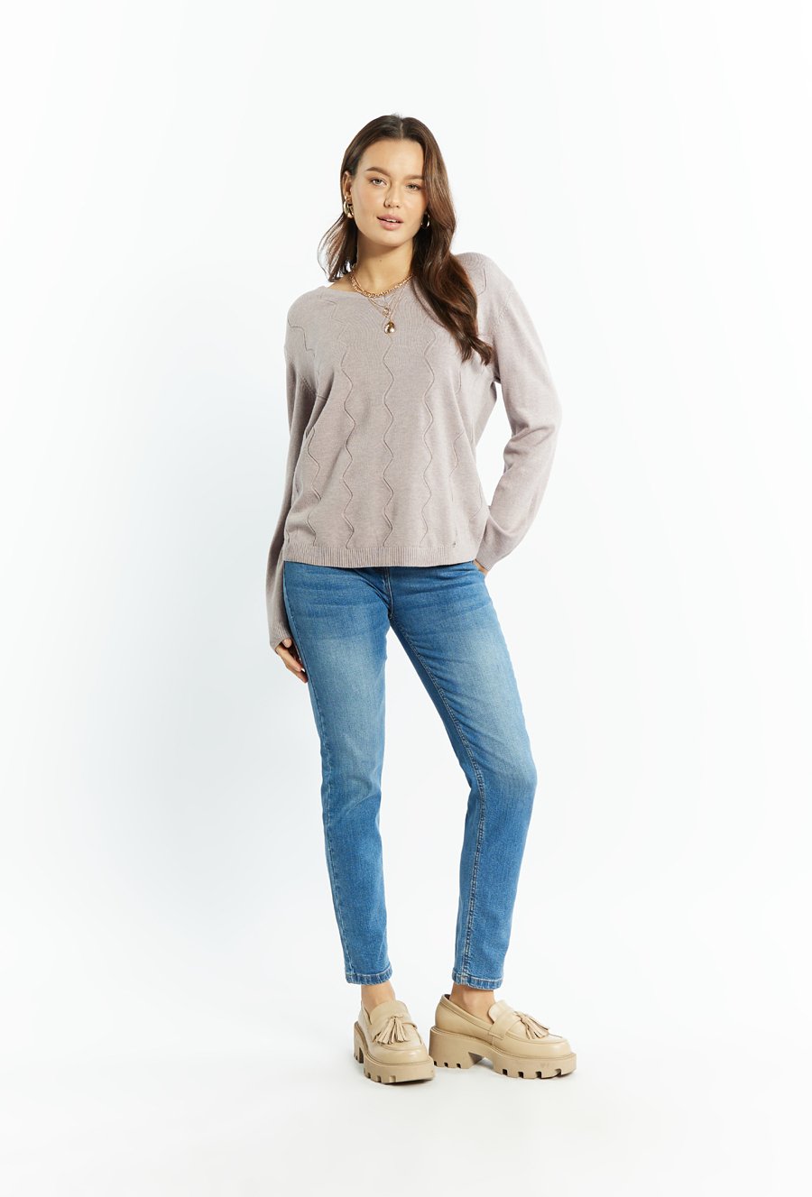 Wiskozowy sweter w serek