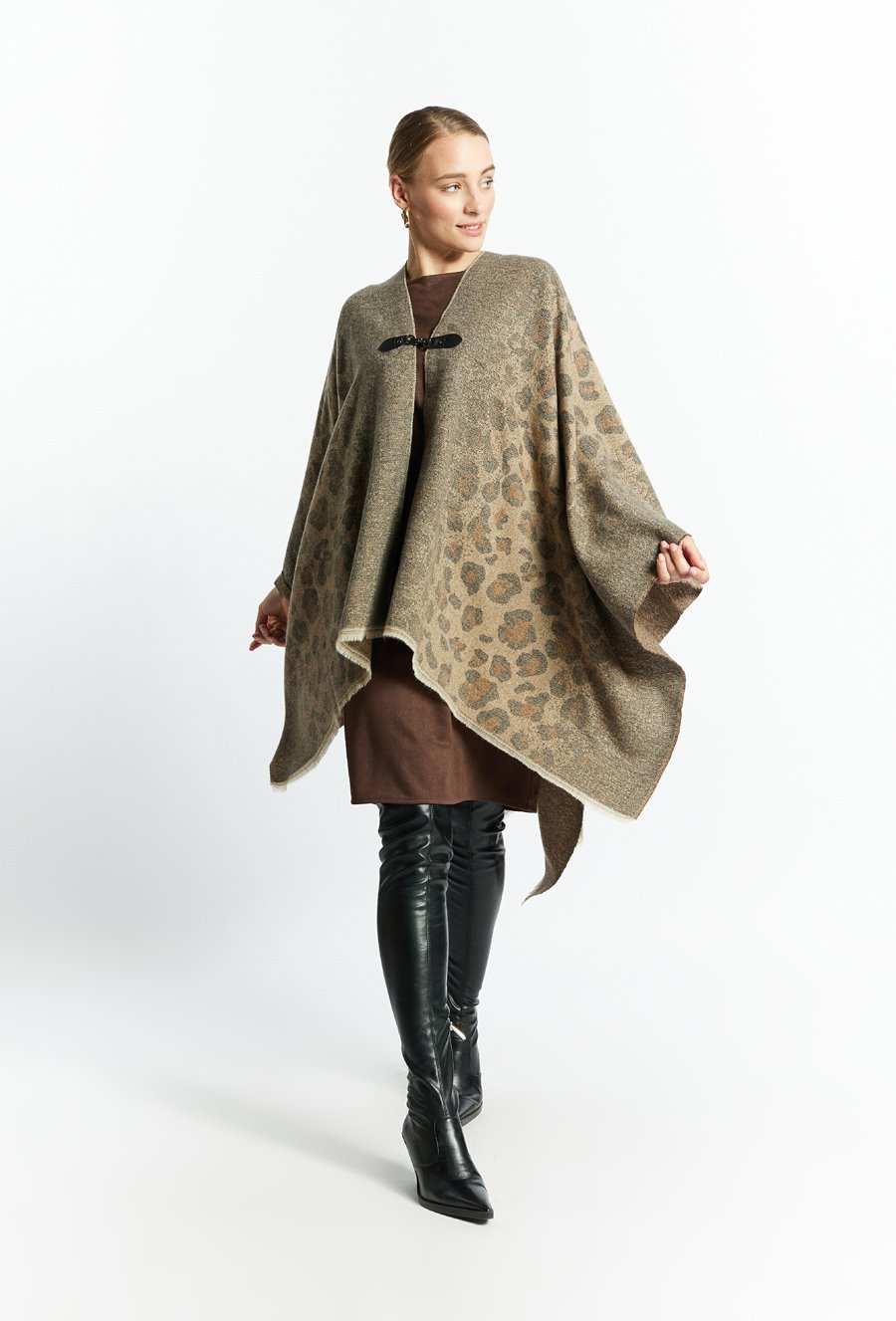 Szal damski typu ponczo