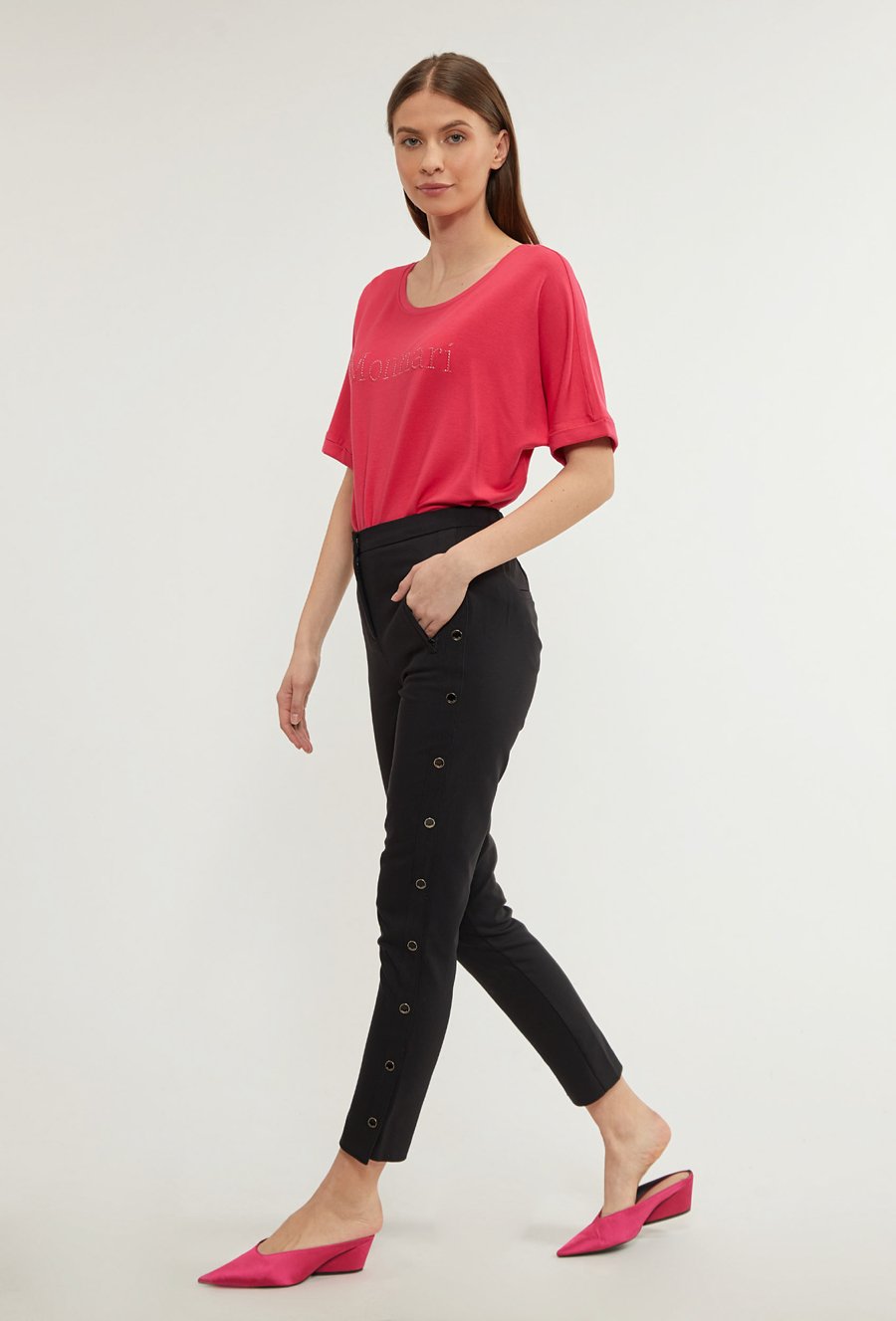 Materiałowe spodnie z ozdobnymi guzikami