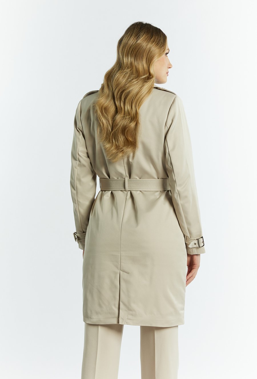 Płaszcz damski z paskiem