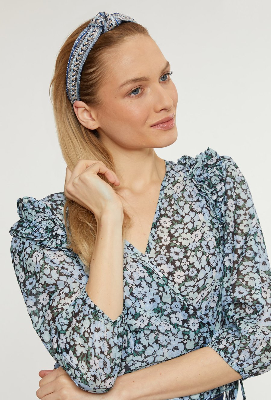 Opaska damska ze zdobieniem