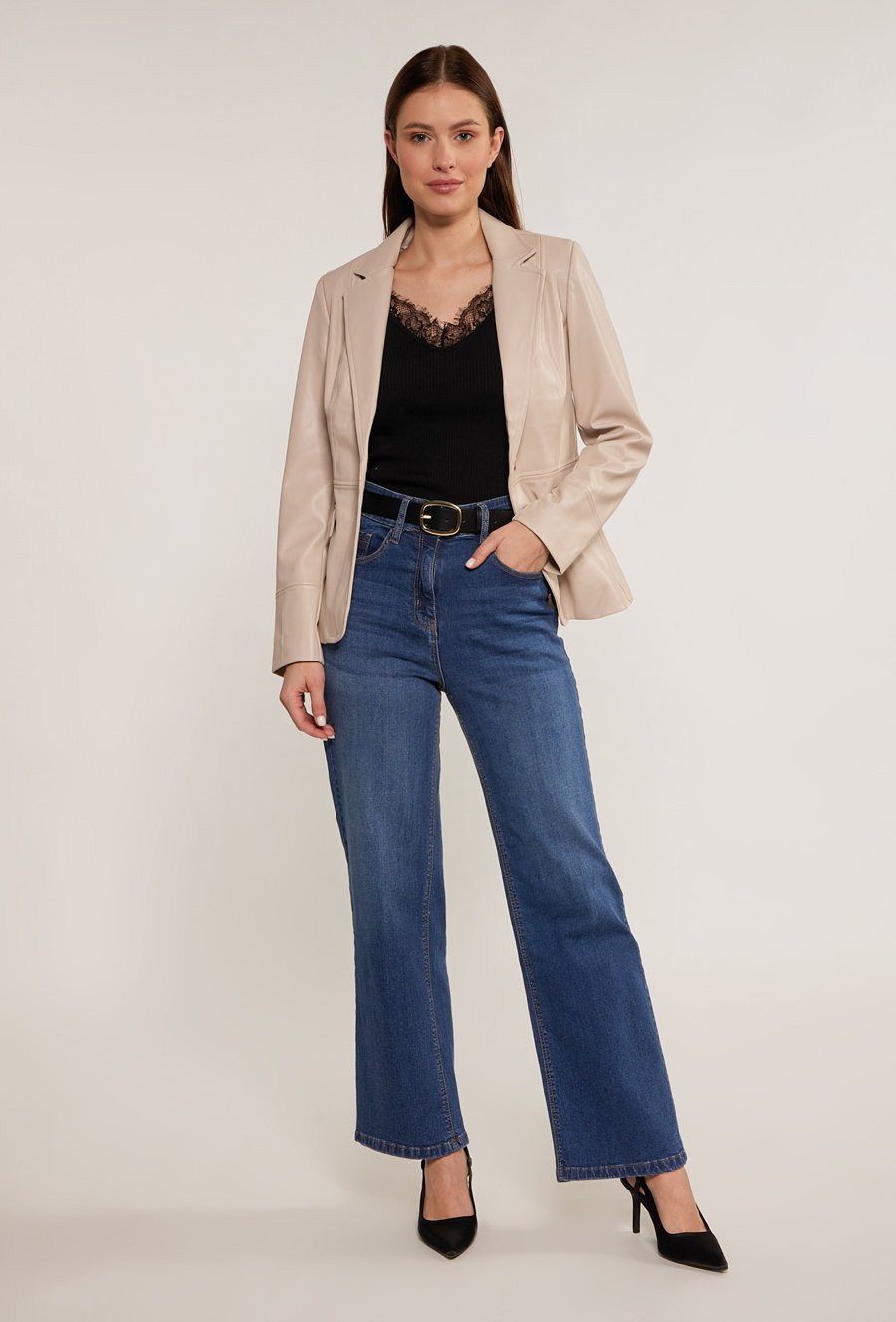 Żakiet damski z imitacji sk&oacute;ry