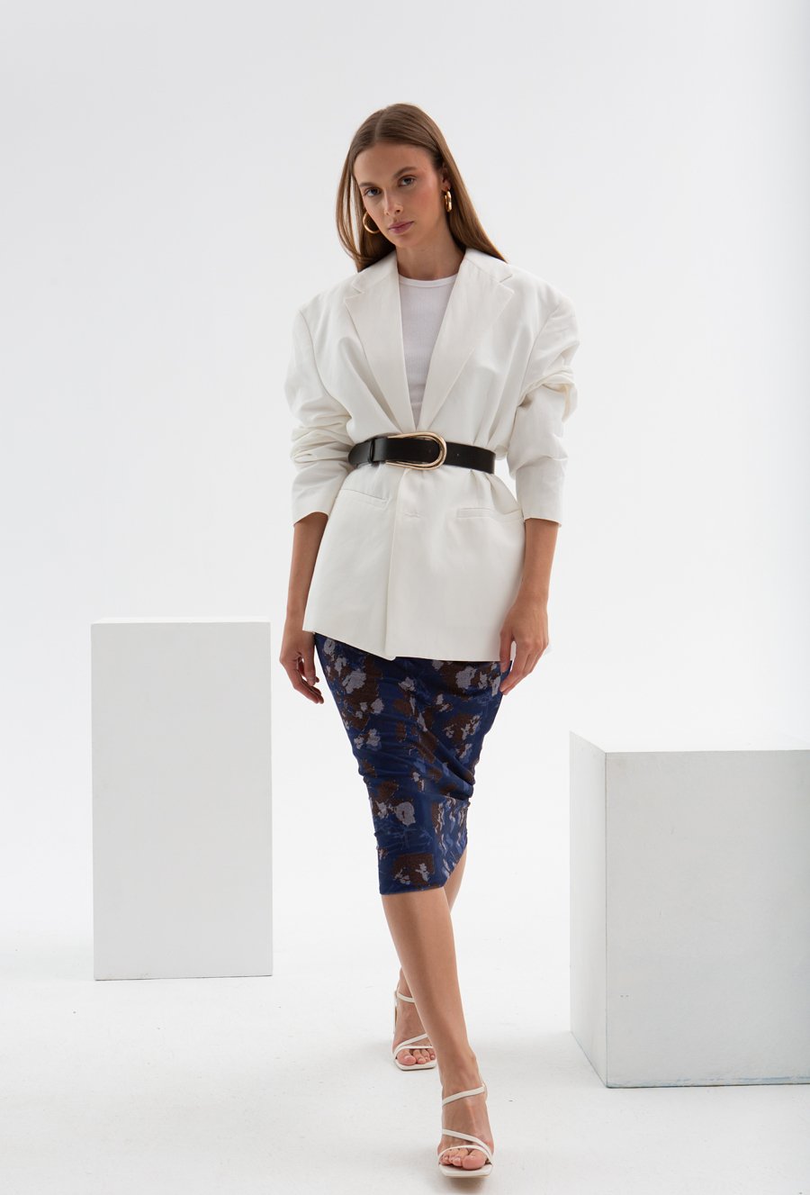 Oł&oacute;wkowa sp&oacute;dnica midi.