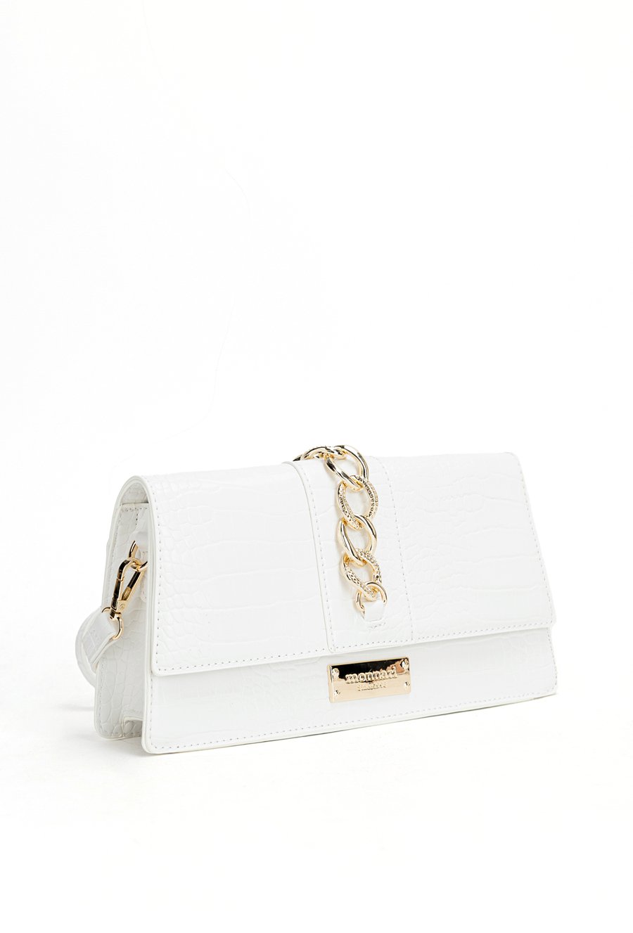 Kuferek z ozdobną aplikacją