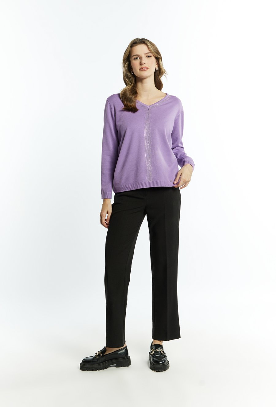 Cienki sweter damski z dżetami