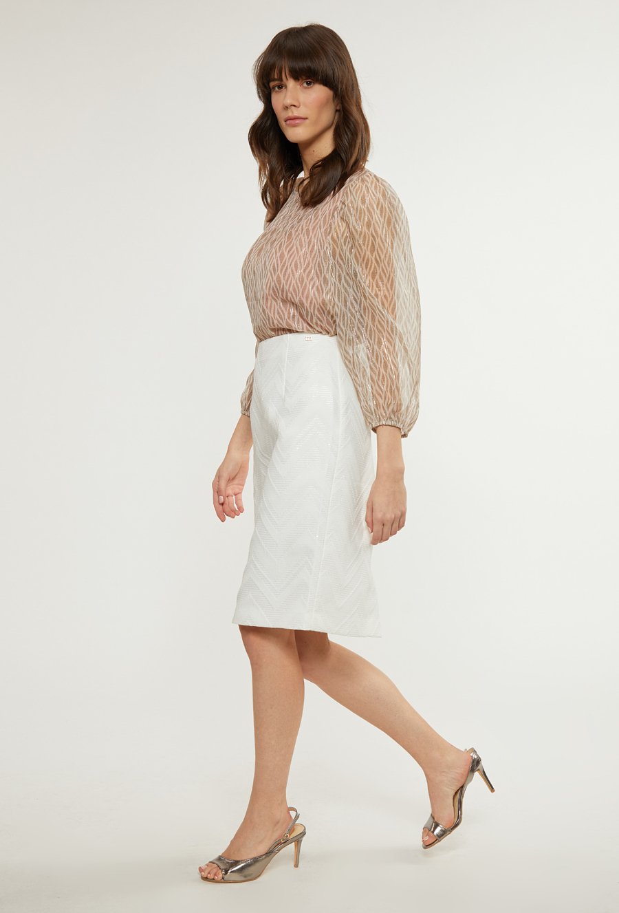 Elegancka sp&oacute;dnica z wzorem