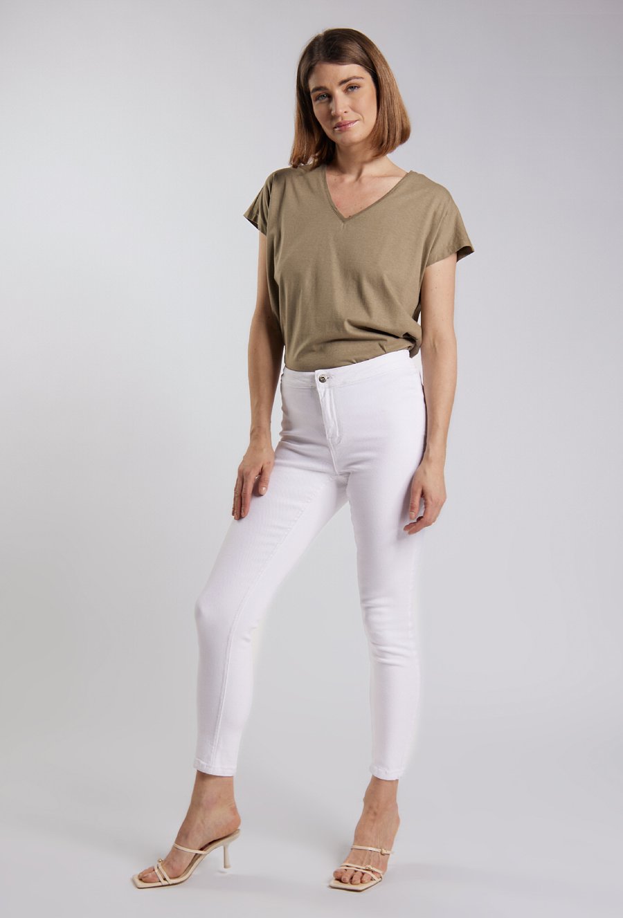 Jeansy z wysokim stanem