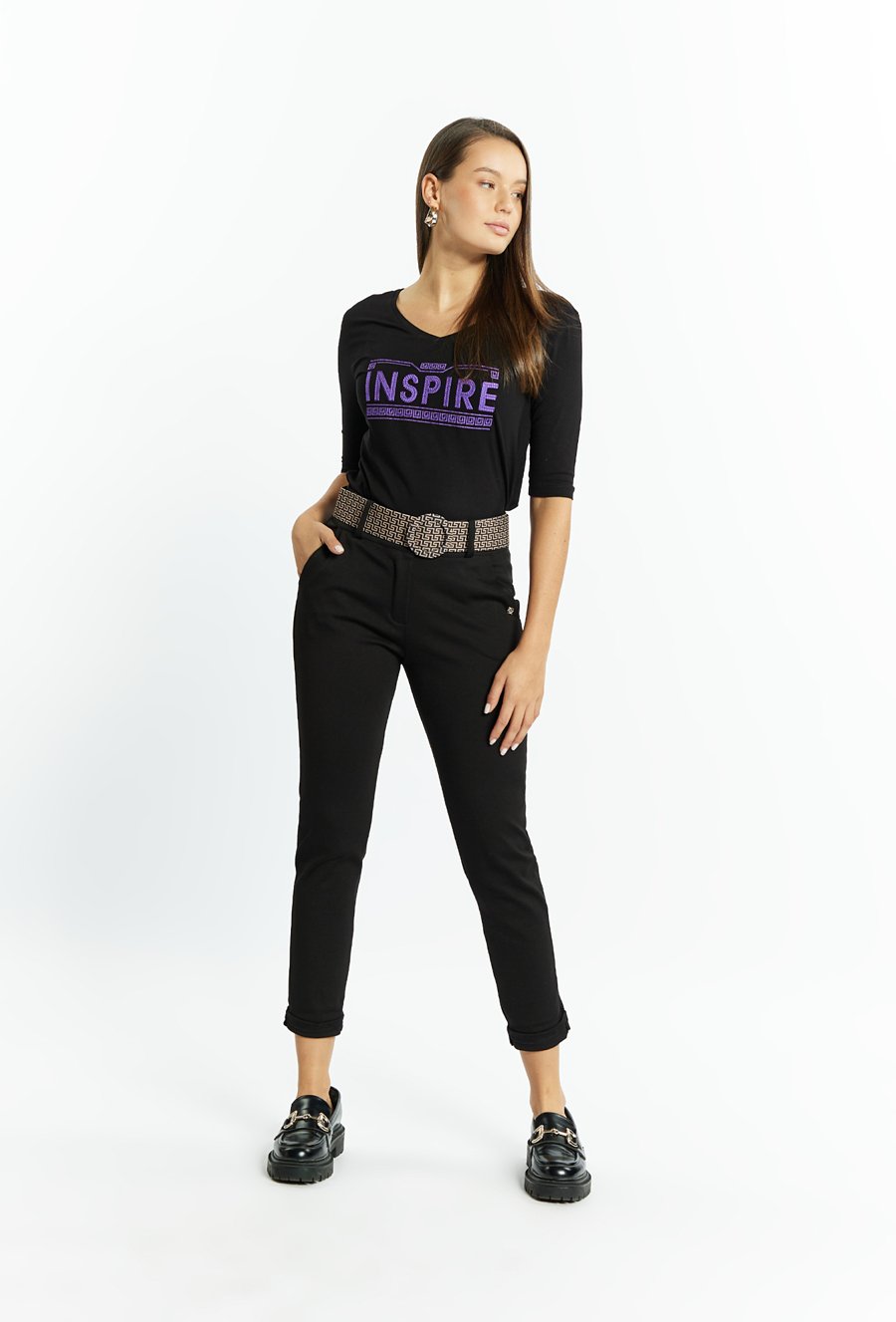 Spodnie damskie z ozdobnym paskiem