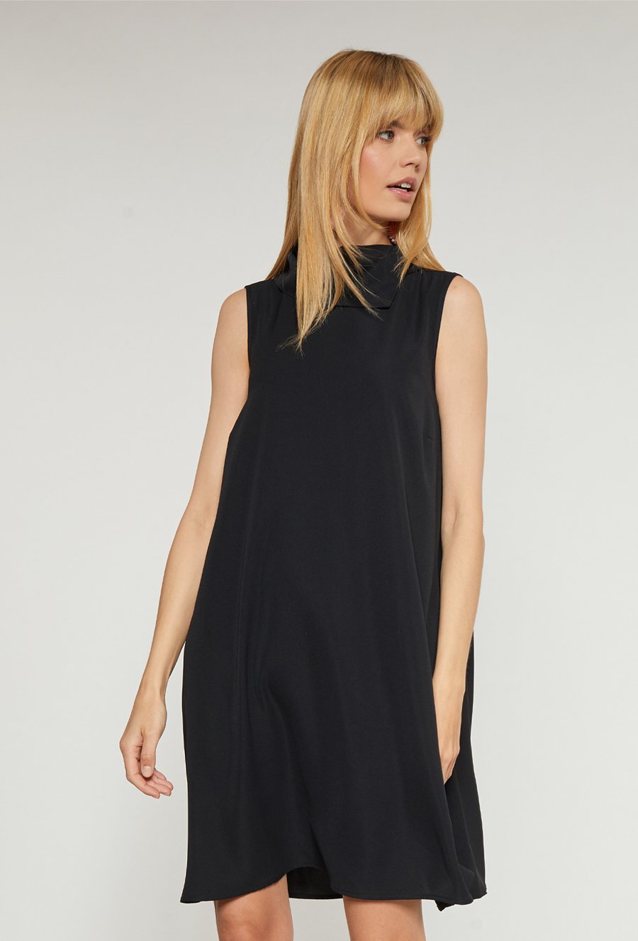 Sukienka o luźnym kroju