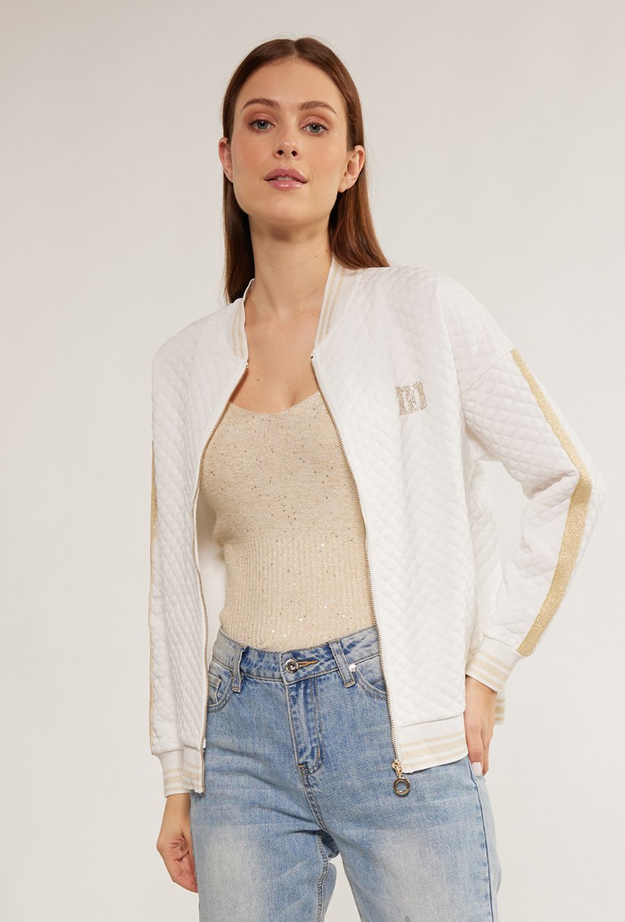 Pikowana bluza z błyszczącą aplikacją