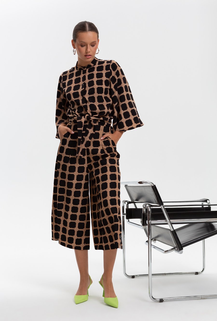 Spodnie culotte w geometryczny wz&oacute;r