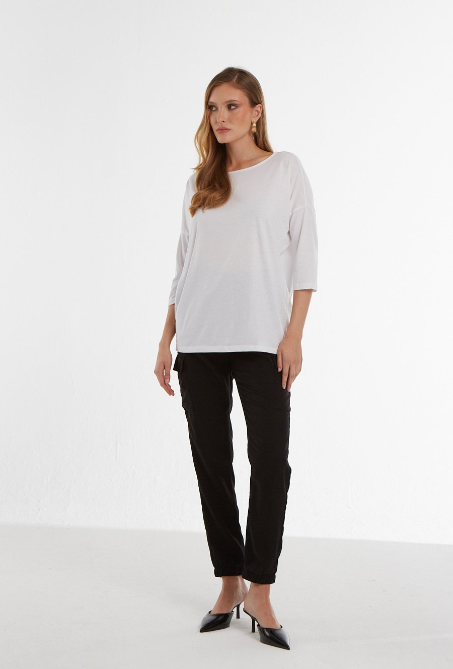 Biała bluzka z rękawem 3/4