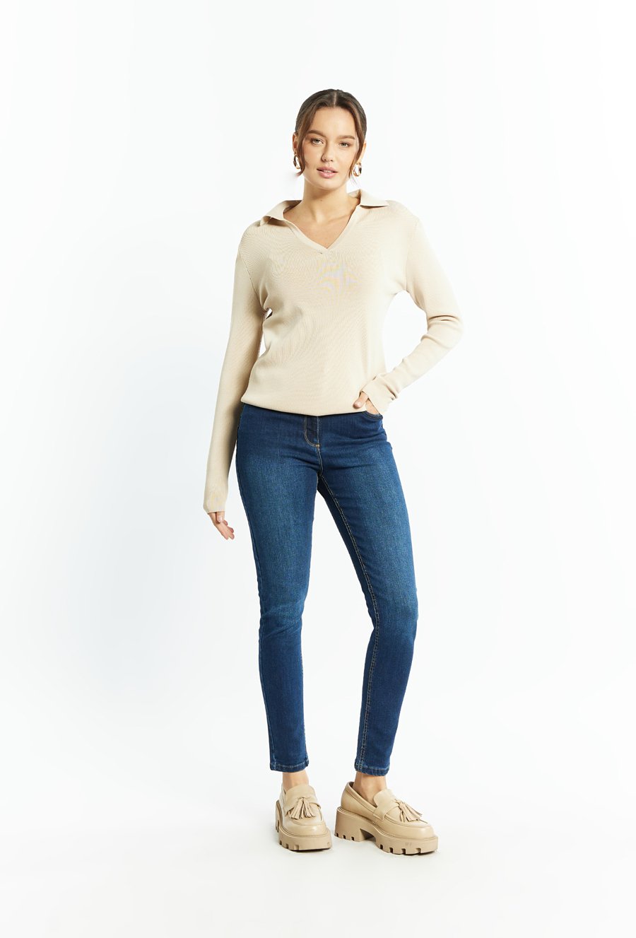 Sweter o dopasowanym fasonie