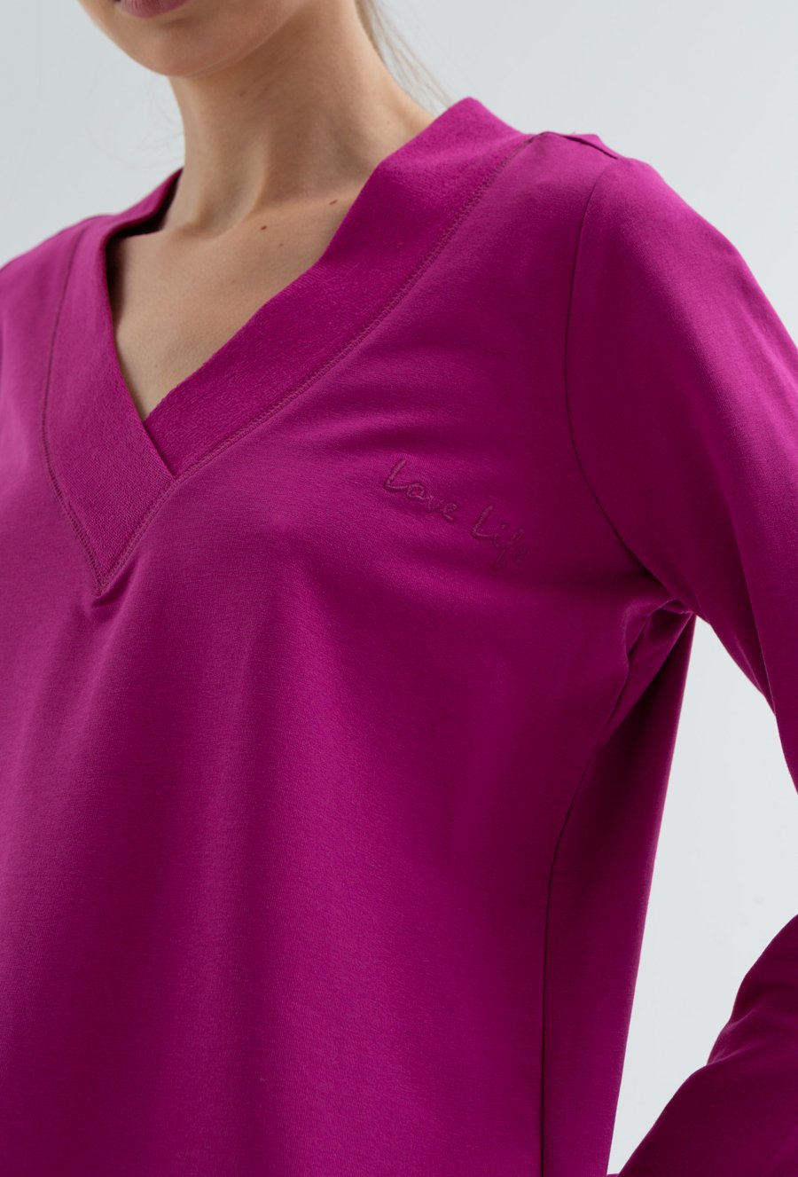 Bawełniana sukienka z dekoltem w V-nek