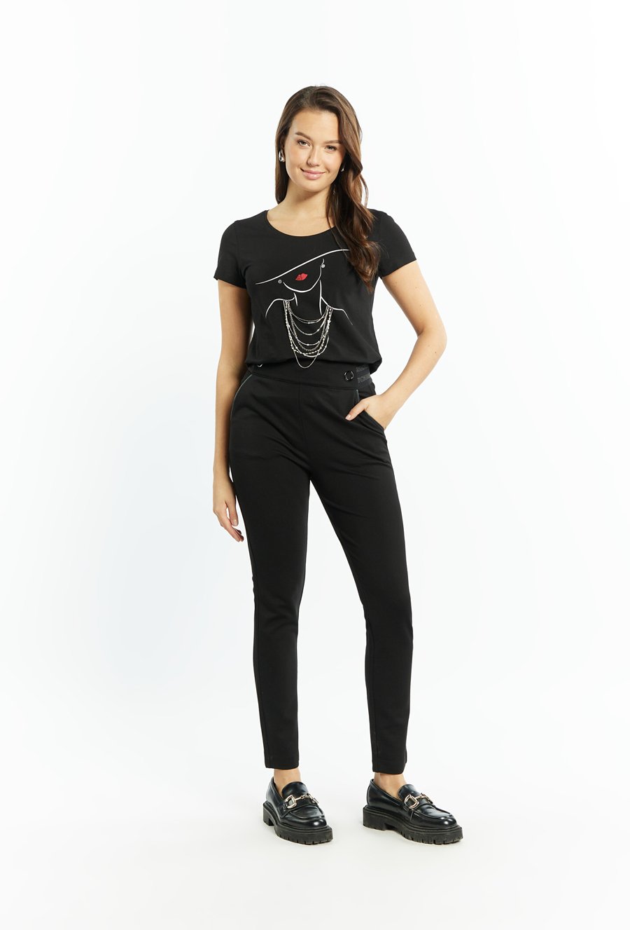 T-shirt damski z aplikacjami