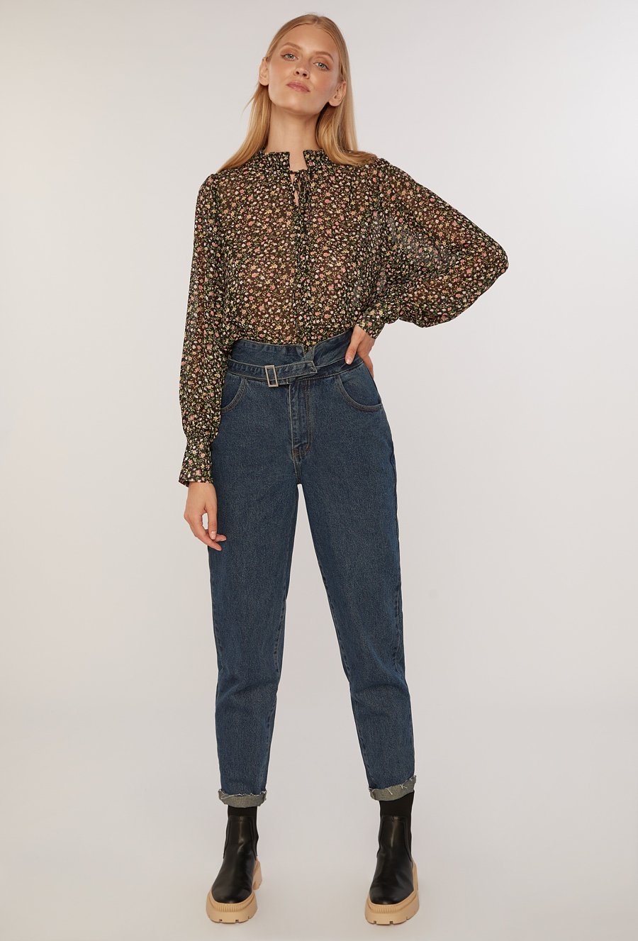 Lekka koszula damska w kwiaty