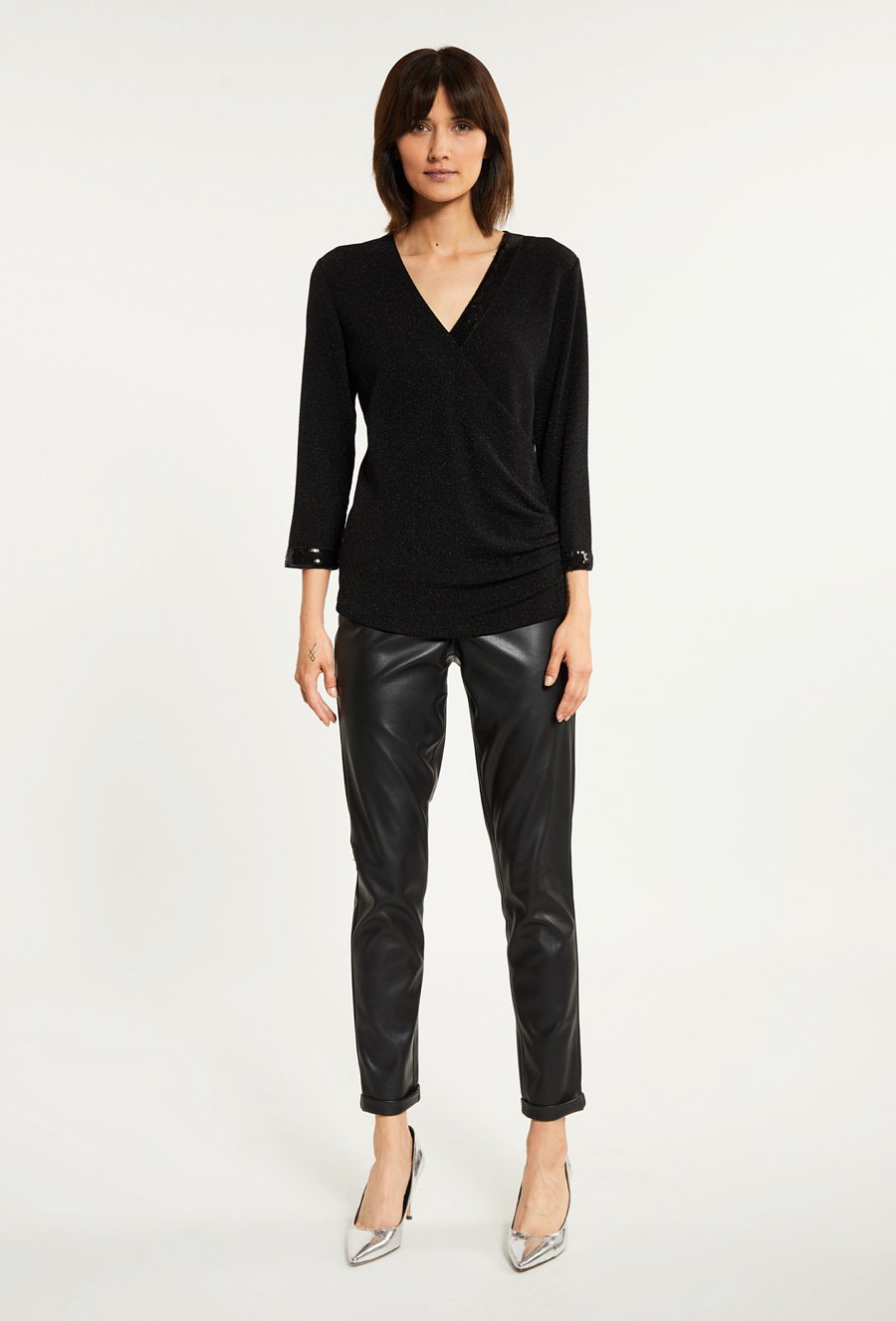 Bluzka damska z cekinową aplikacją