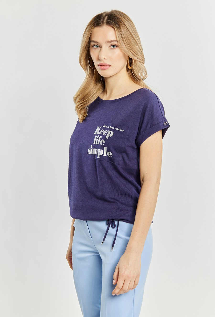 T-shirt damski z bawełny