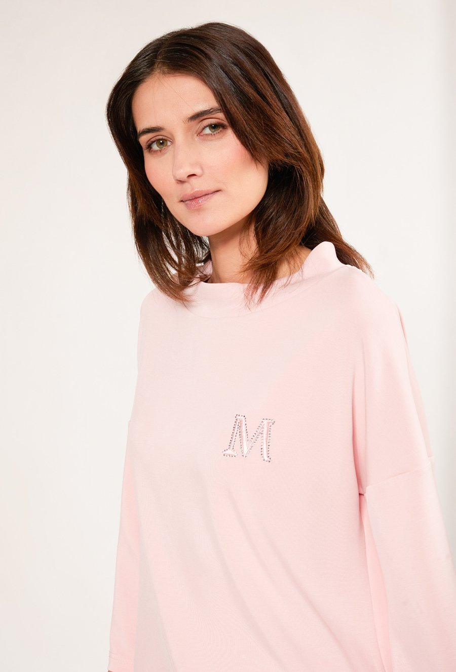 Bluza z dżetowym logo