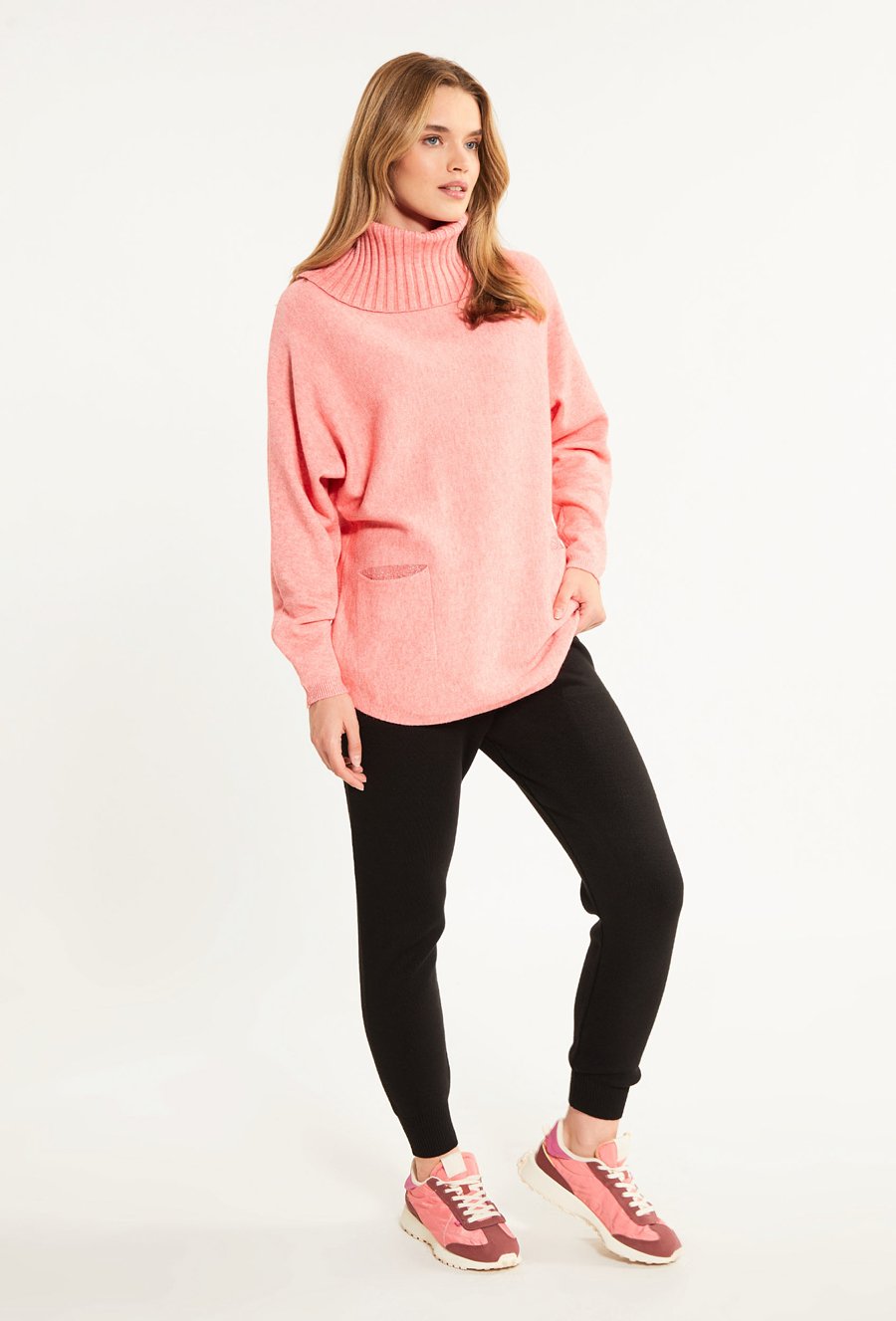 Sweter damski z golfem