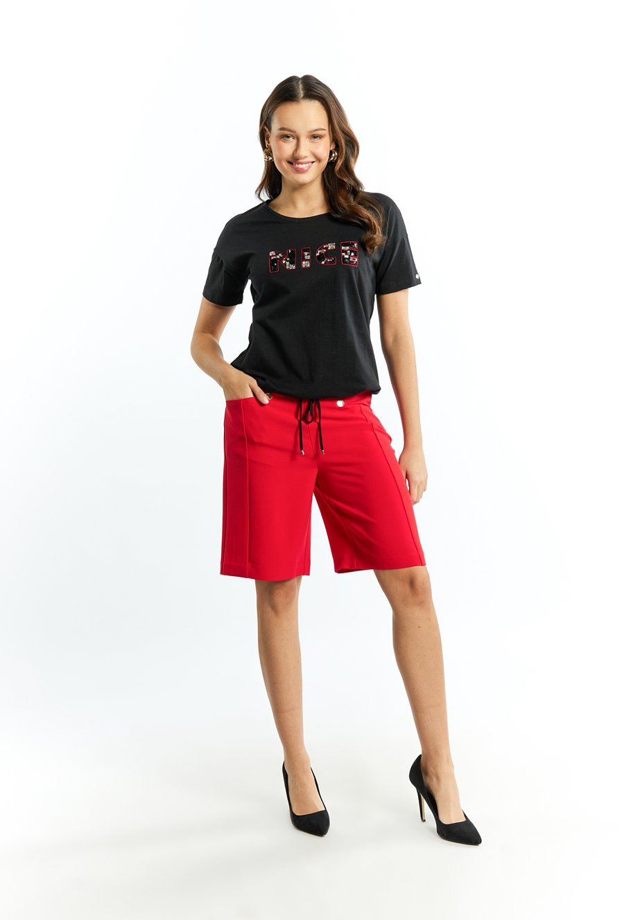 T-shirt damski z błyszczącą aplikacją