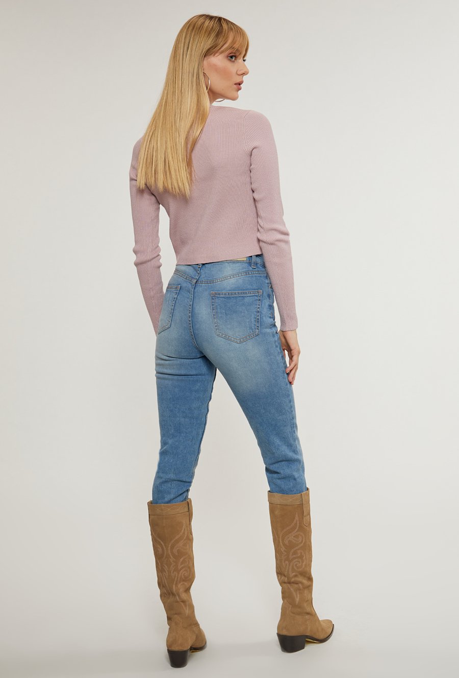 Dopasowane jeansy z wysokim stanem