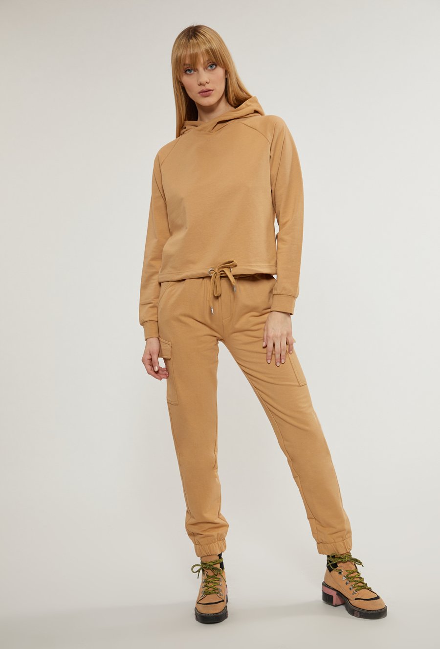 Bluza z kapturem z kolekcji comfy edition