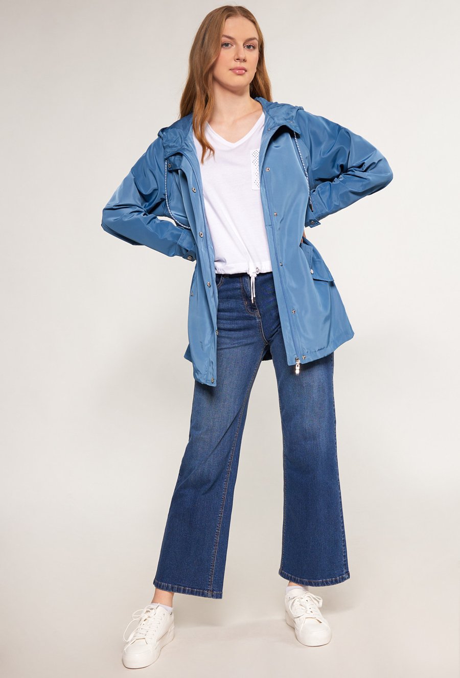 Kurtka typu parka z kapturem