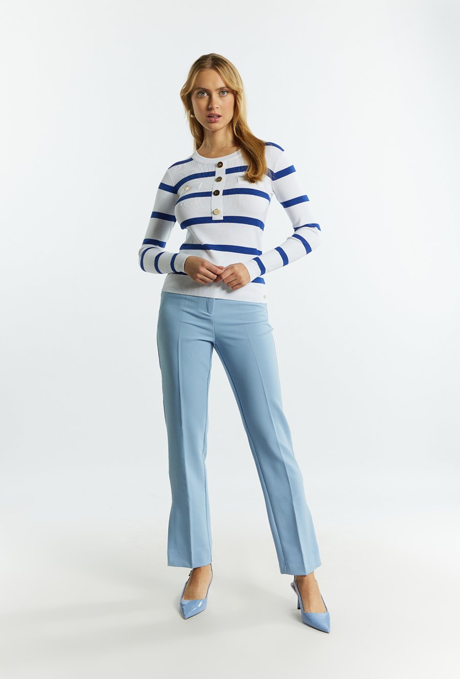 Sweter z długim rękawem w paski