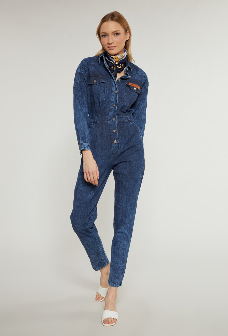 Jeansowy kombinezon damski