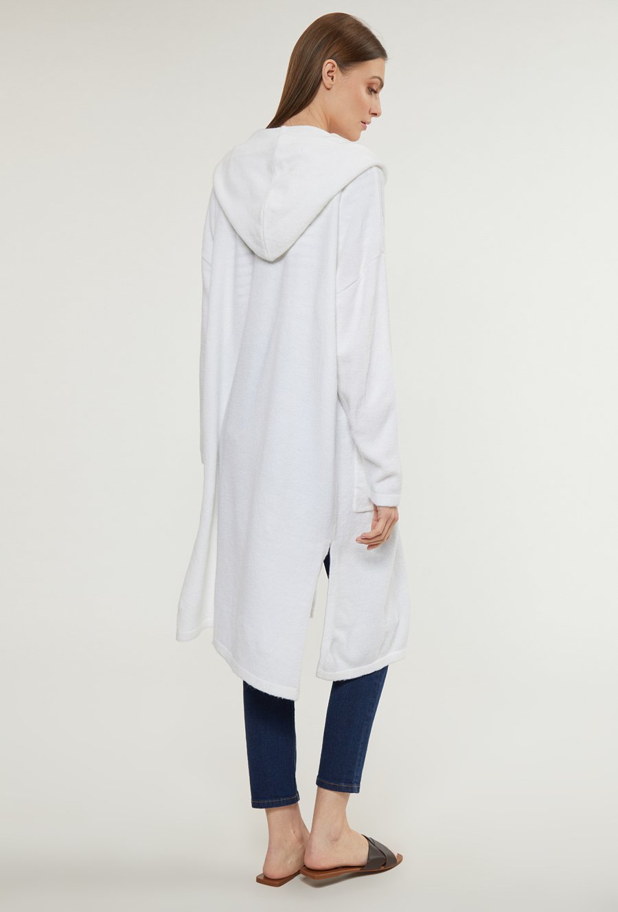 Długi sweter damski z kapturem