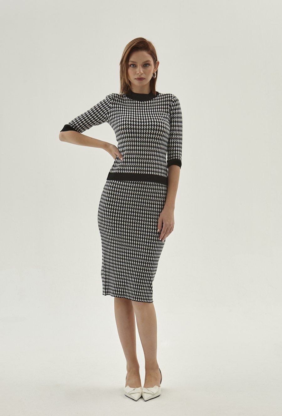 Wiskozowy sweter w pepitkę