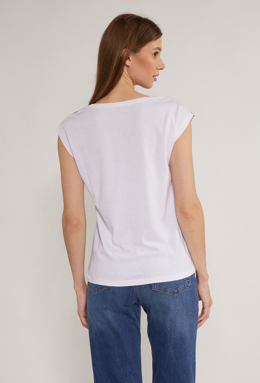 T-shirt damski z kwiecistym nadrukiem