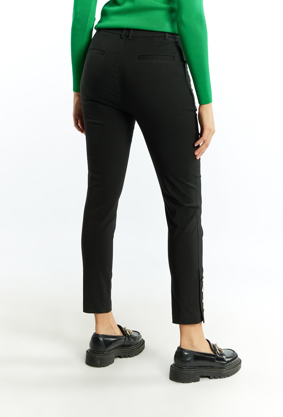 Spodnie damskie o dopasowanym fasonie