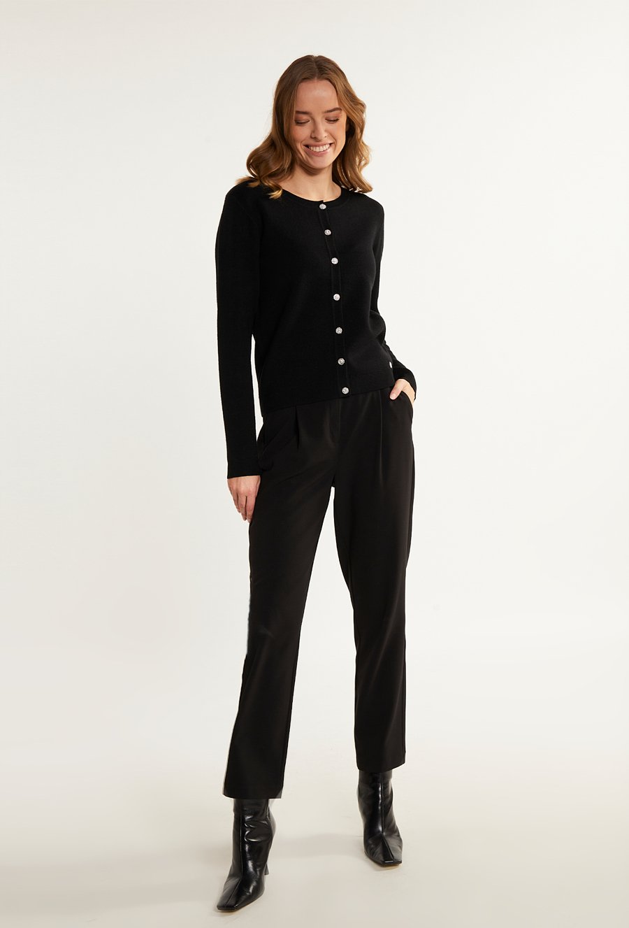 Klasyczny sweter z aplikacją